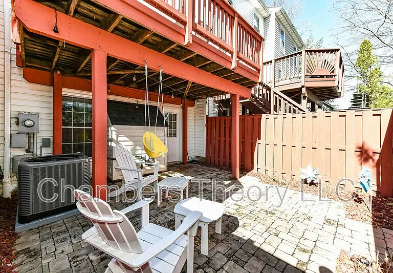 6955 Cromarty Dr — Photo 29