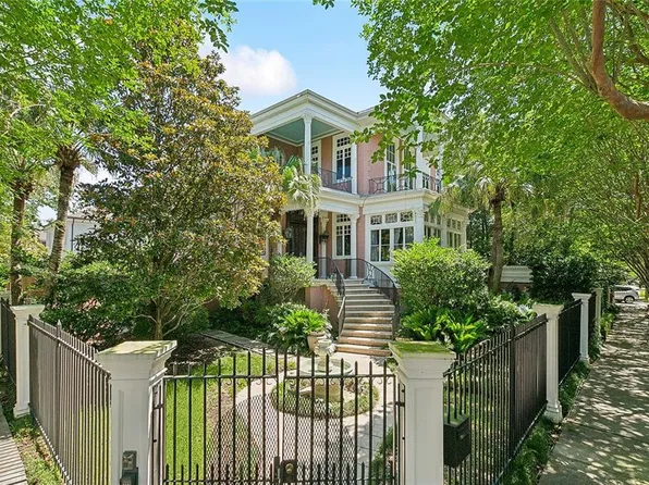 1633 Dufossat St, New Orleans, LA 70115