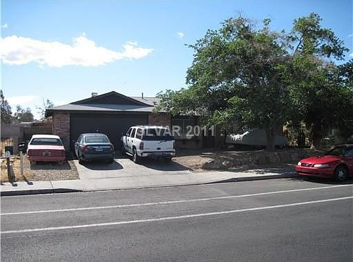 2nd image of 912 N Major Ave