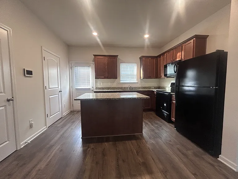 146 Ofner Dr — Photo 7