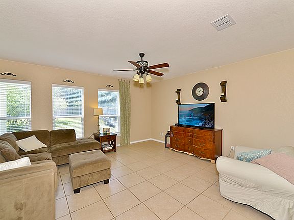 2nd image of 21223 Villa Valencia