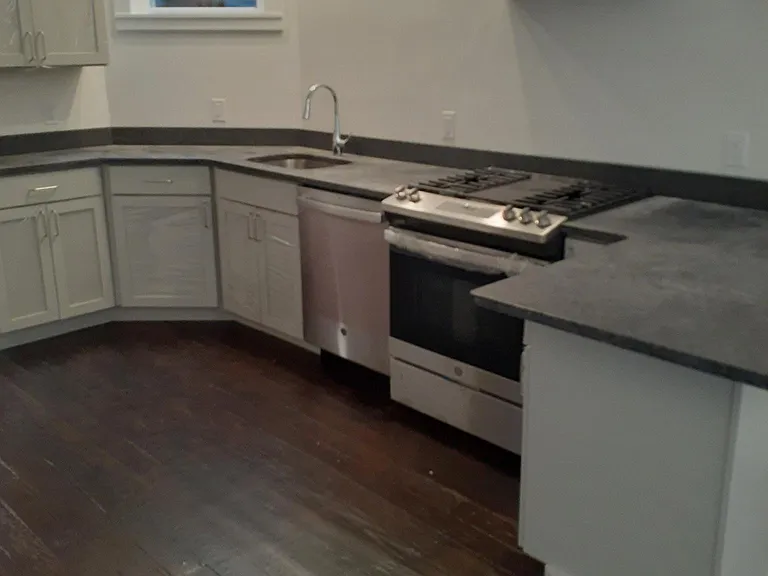 65 Thorne St — Photo 2