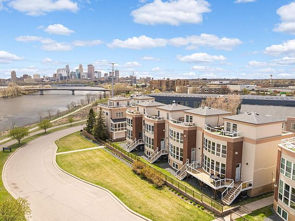 3rd image of 2311 River Pointe Cir