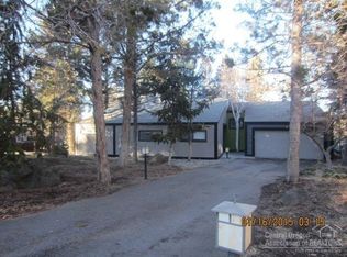 1638 NE Edgecliff Cir, Bend, OR 97701