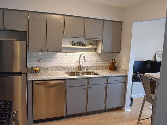 5th image of 5124 Coventry Ln Unit A