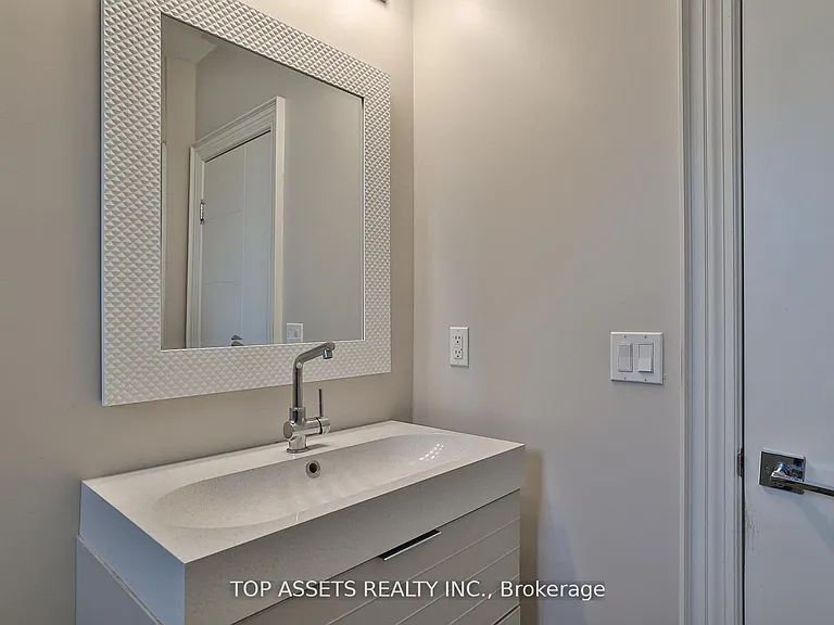 54 Madawaska Ave #BASEMENT — Photo 23