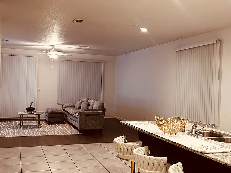 723 Suzanne Dr — Photo 6