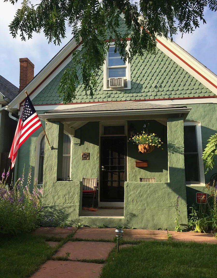 120 W Cedar Avenue — Photo 1