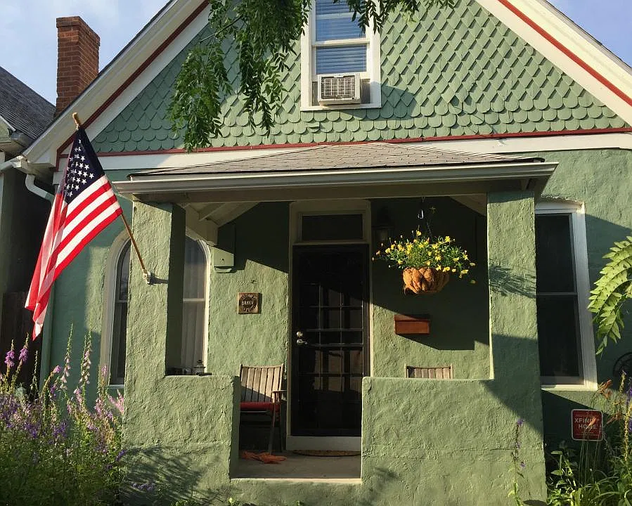 120 W Cedar Ave