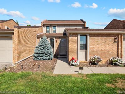 3009 Moon Lake Dr, West Bloomfield, MI, 48323