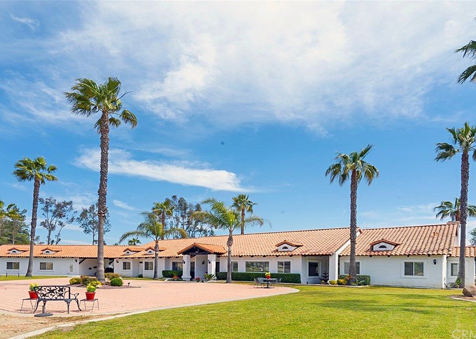 1st image of 39324 Calle De Companero