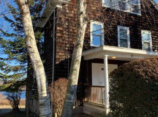 73 Oneco Ave, New London, CT 06320