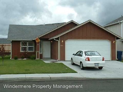 1st image of 1323 SE Newgate Dr