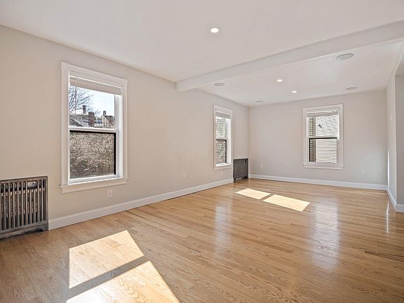 5th image of 29A Pine Street