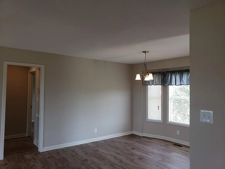 117 Waterford Dr — Photo 3