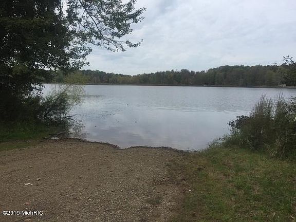 5th image of 65410 Lake Ave