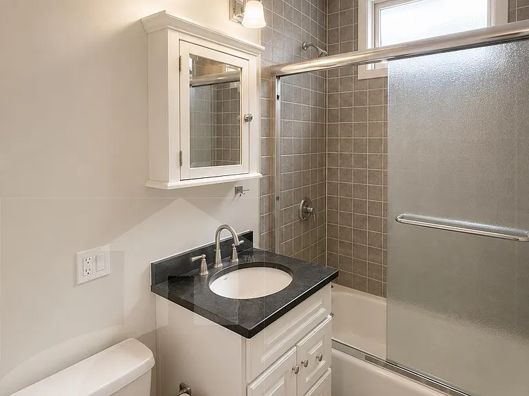 21 Lowell St #1 — Photo 8