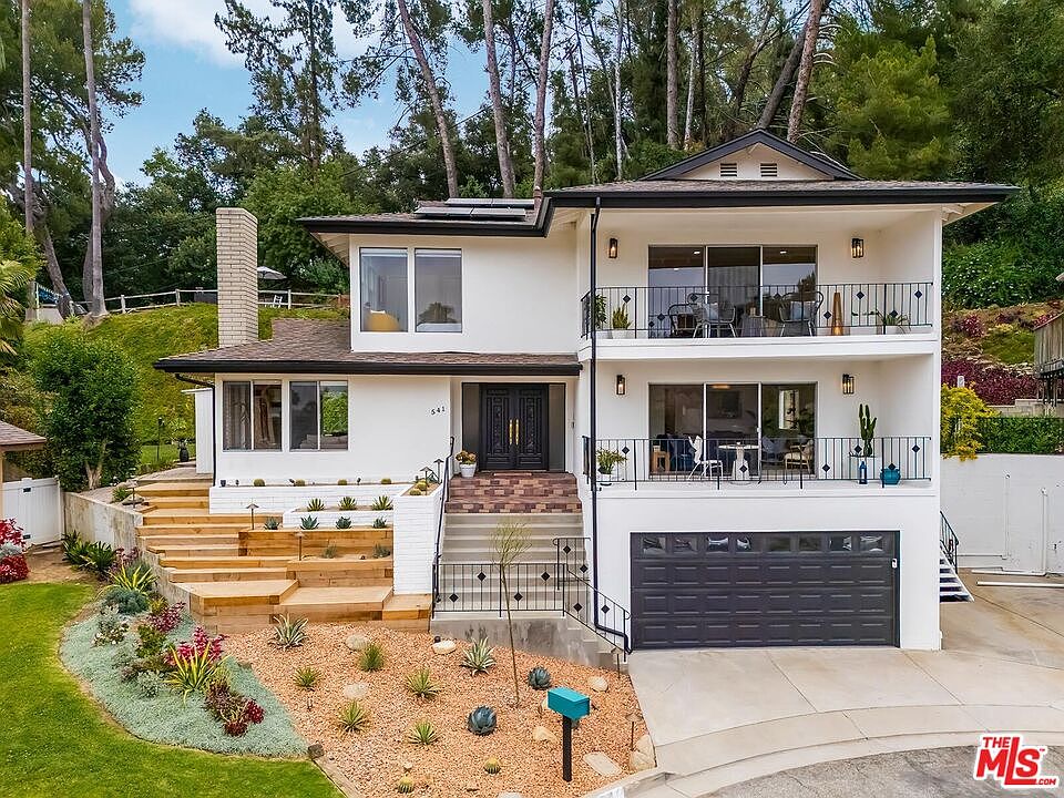 1st image of 541 Martos Dr