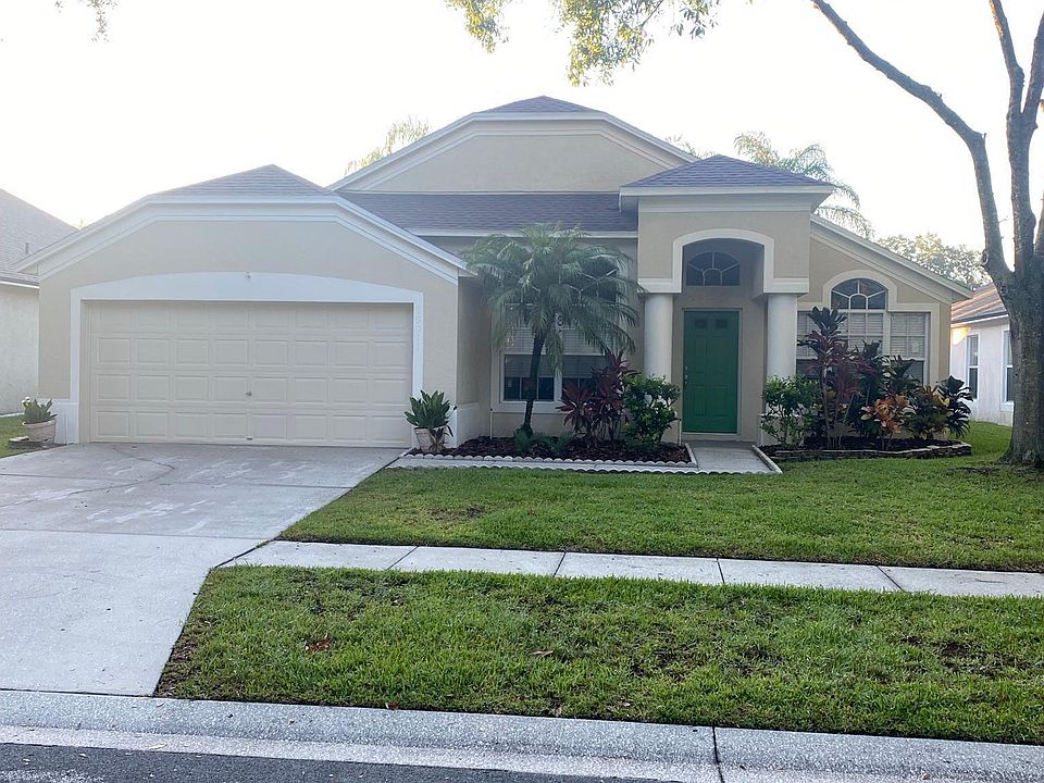 1st image of 19011 Silverbrook Dr