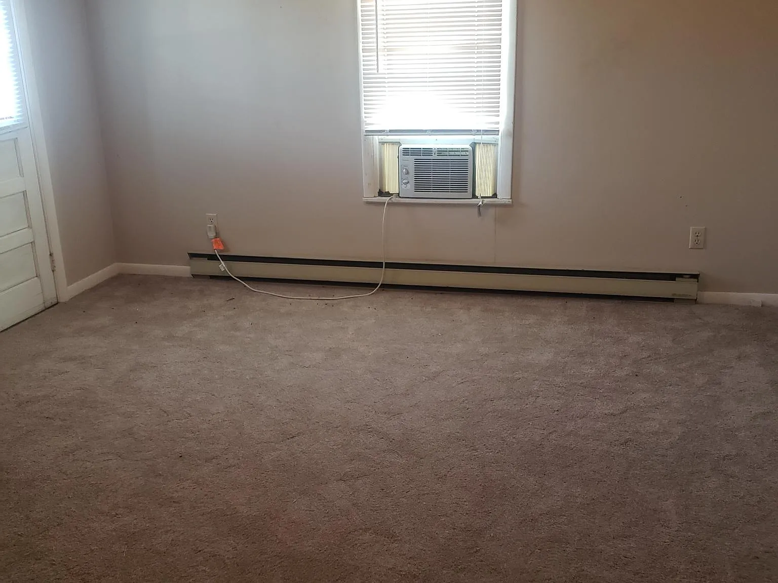 1 bed, 550 sqft, $850 — Photo 2