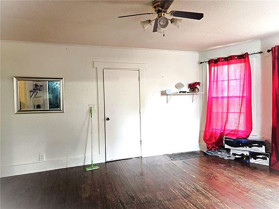 3rd image of 822 Tauromee Ave