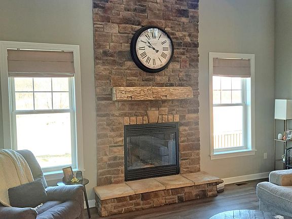 3rd image of 2112 Pinehurst Trl