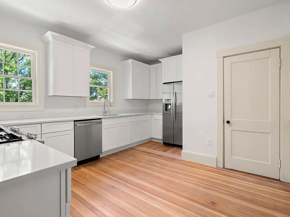 45 Packard Ave #1F