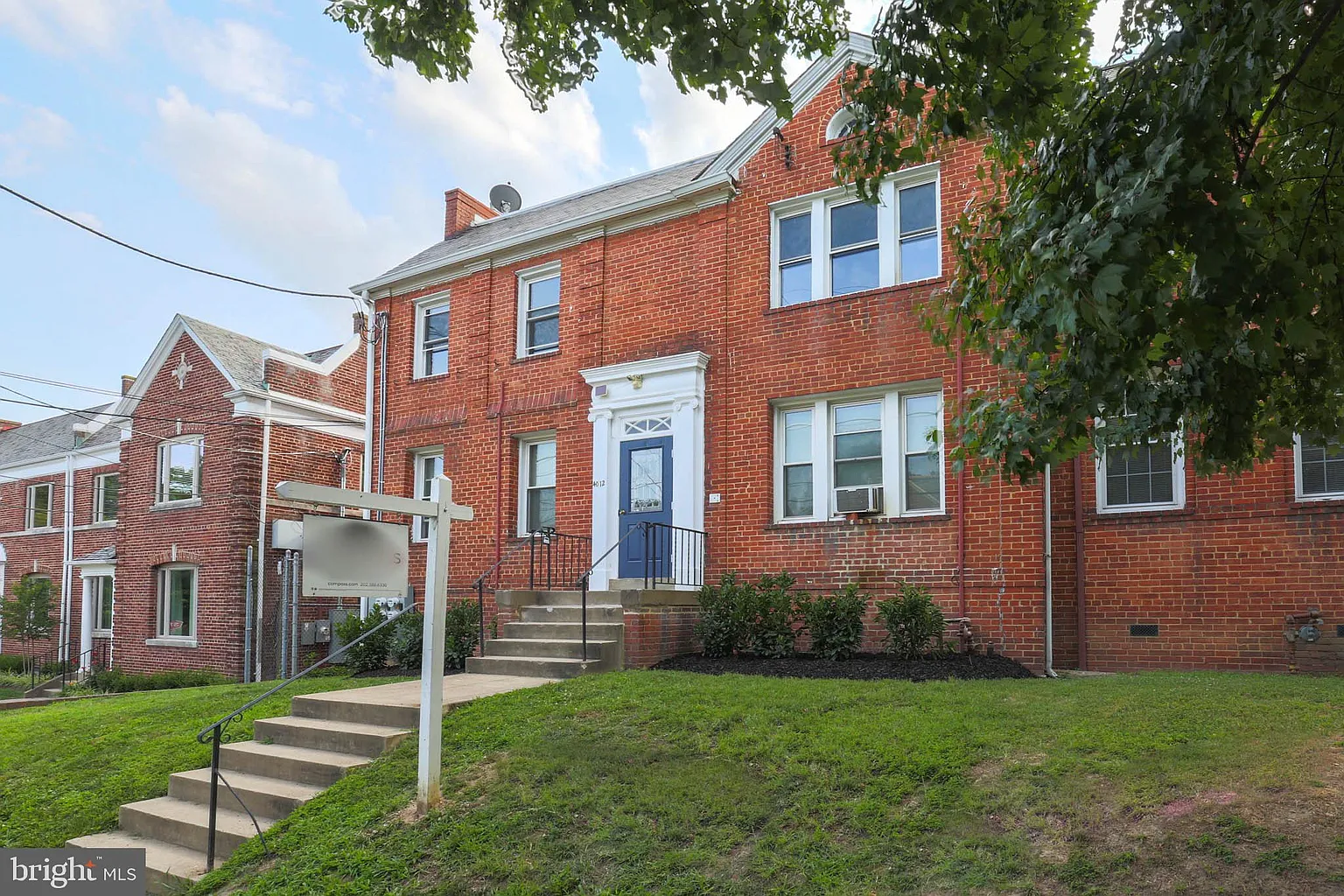 4012 8th St NE photo 1
