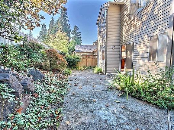2nd image of 10315 NE 126th Pl