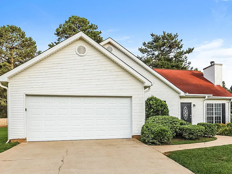 101 Floresta Dr — Photo 3