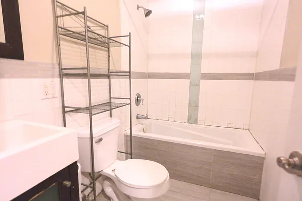 Rented by EXR | media 14