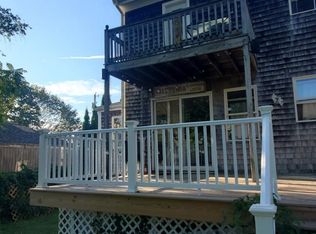 78 Garfield St, Newport, RI 02840