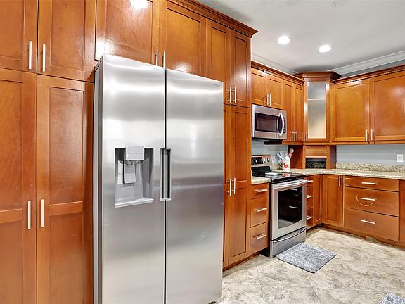 4th image of 9660 Royal Palm Boulevard #38-7