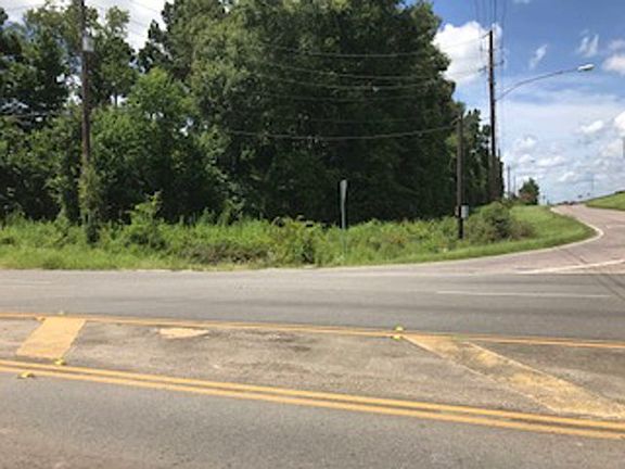 5th image of 103 E Lufkin Ave