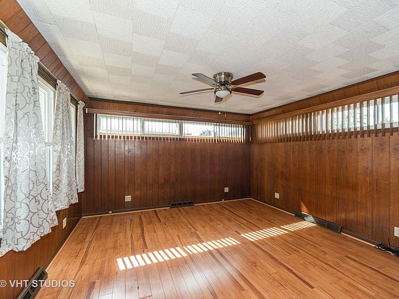 4th image of 2520 N 75th Ave