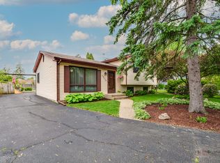 33170 N Battershall Rd, Grayslake, IL 60030