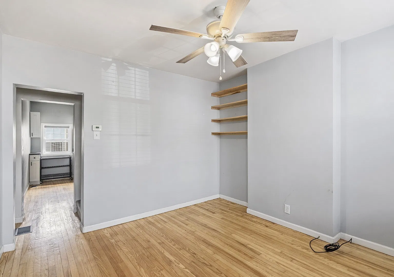 2625 Coral St — Photo 3