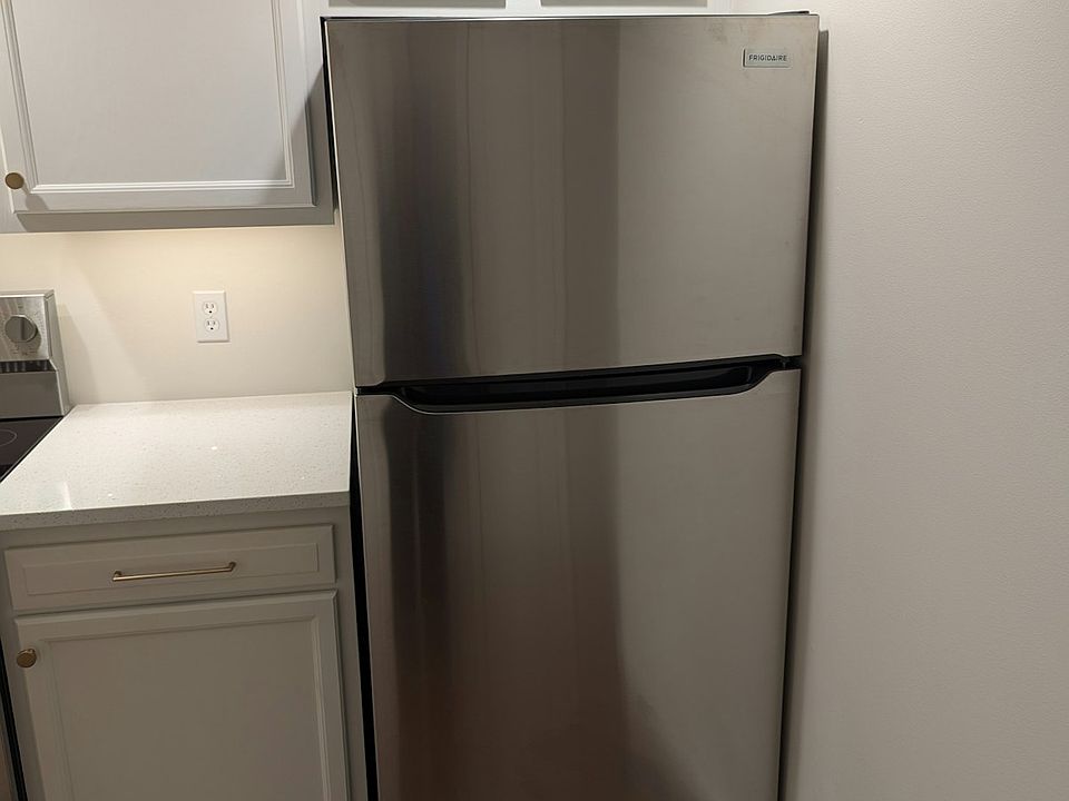 Kitchen refrigerator
