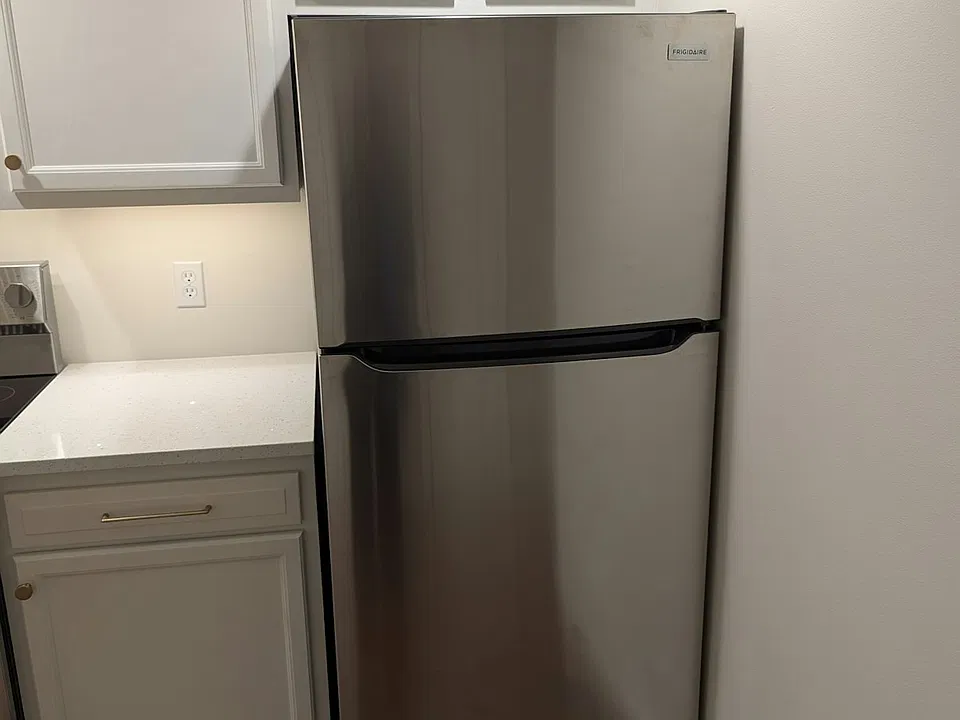 Kitchen refrigerator