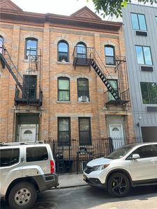 610 Beech Terrace, Bronx, NY, 10454