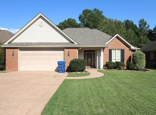 8356 Ole Cobblestone Dr, Meridian, MS 39305