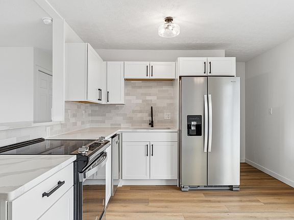 5th image of 3762 Tylor Dr