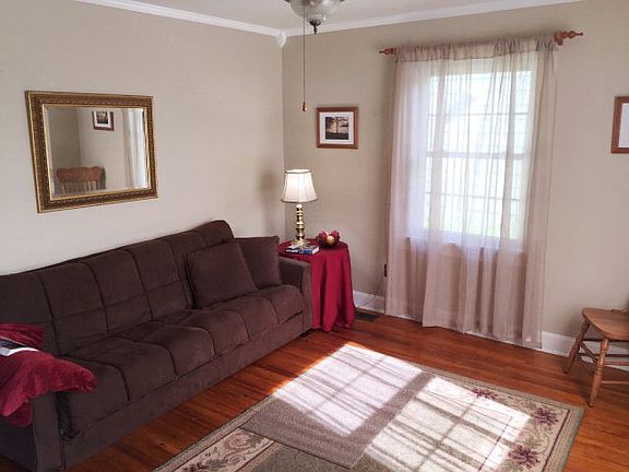 3rd image of 230 Tremont Dr
