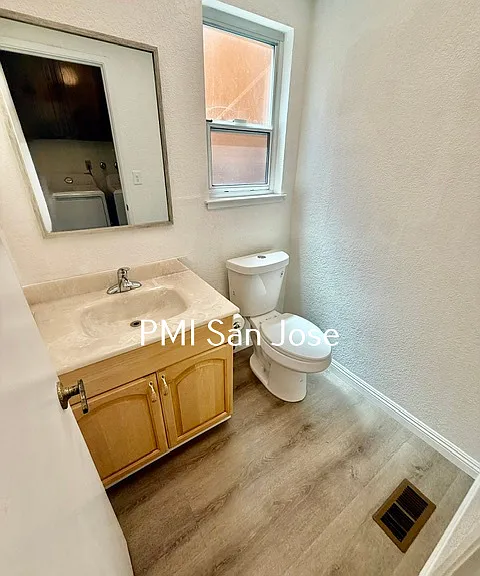 575 Kevenaire Dr - Downstairs Bath_05162026