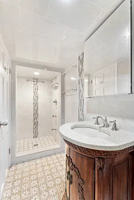 Sold by Compass | media 9