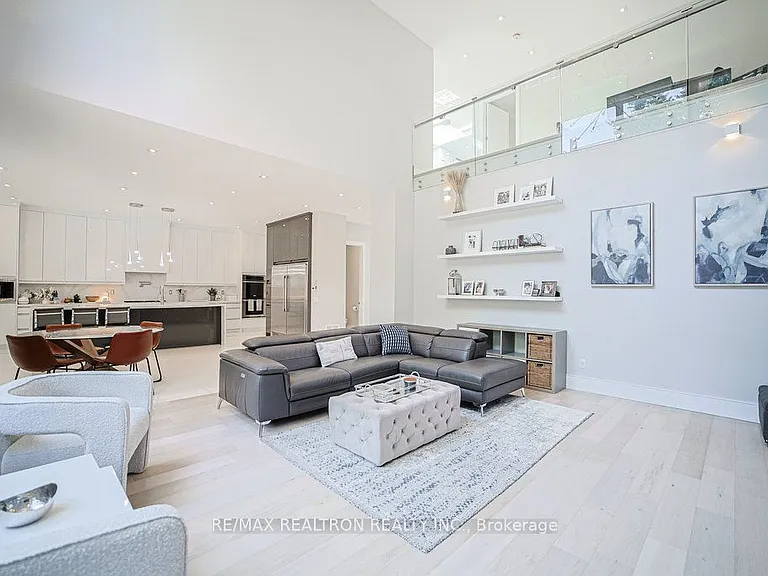 263 East Ave — Photo 6