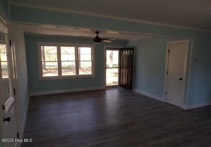 1525 Seven Creeks Hwy — Photo 6
