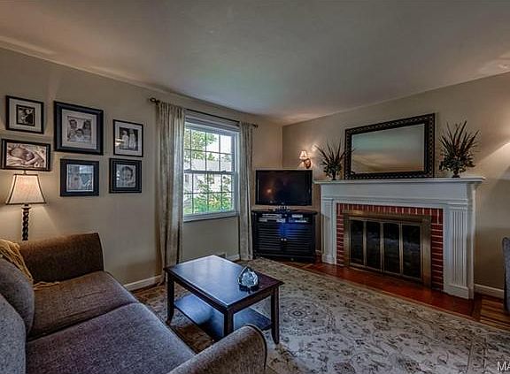 4th image of 2126 Briargate Ln