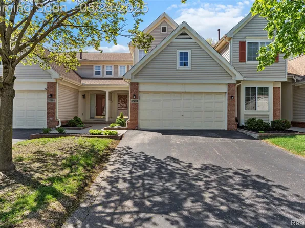 37293 Amhurst Dr, Westland, MI 48185