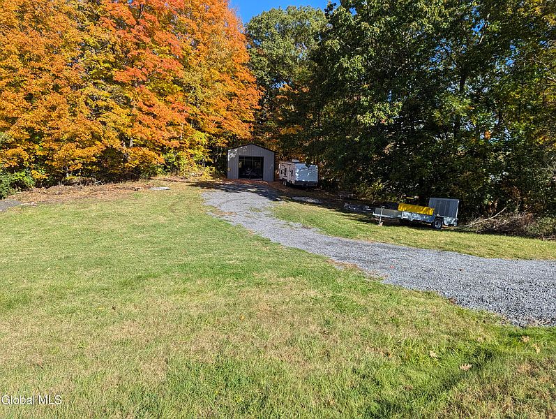 5th image of 324 W Glenville Road